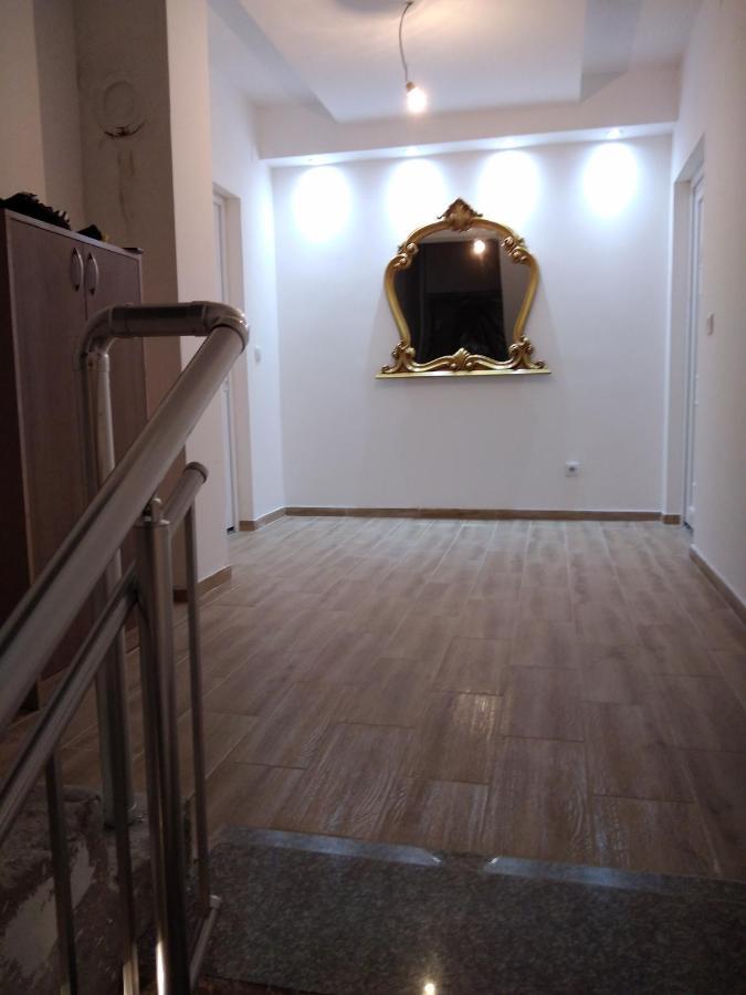לינה וארוחת בוקר סייניצה Vila Centar Mb מראה חיצוני תמונה