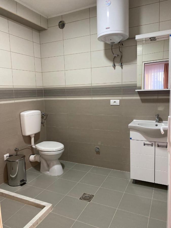 לינה וארוחת בוקר סייניצה Vila Centar Mb מראה חיצוני תמונה
