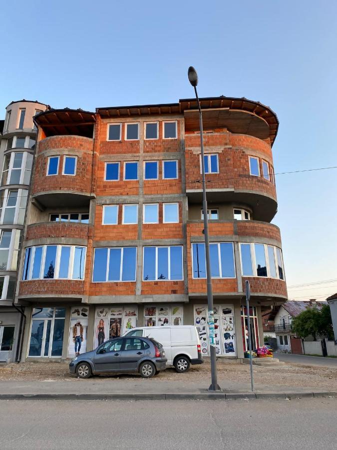 לינה וארוחת בוקר סייניצה Vila Centar Mb מראה חיצוני תמונה
